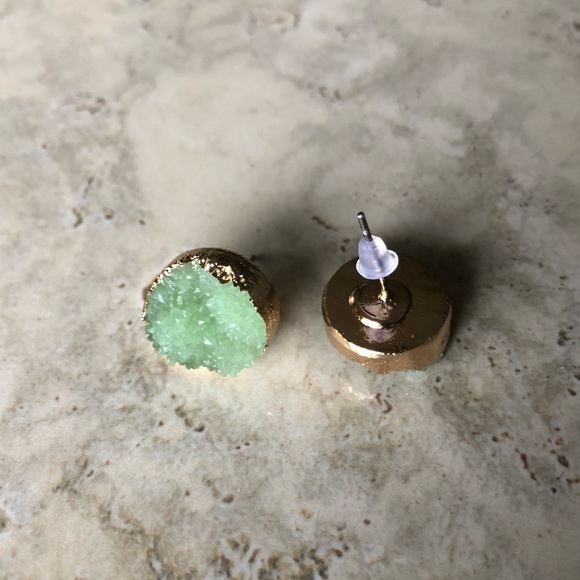 🍏Green Druzy Round Stud Earrings - Picture 5 of 7